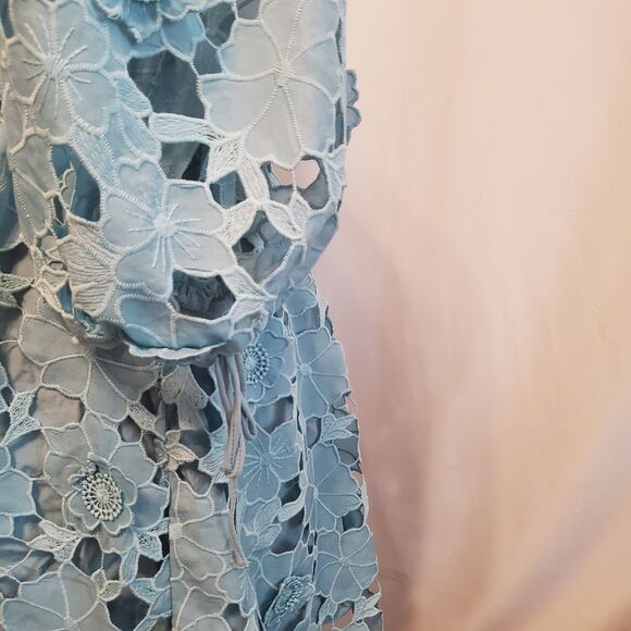 Storia Medium Dress Blue Lace Mini Plunge Neckline Balloon Sleeve Cut-out Back - Picture 7 of 13